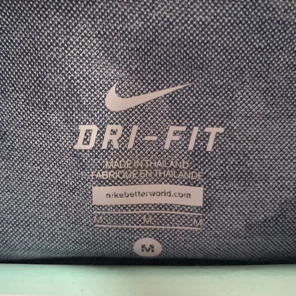 Running 1/4 DRI-FIT pull over. - Picture 3 of 4